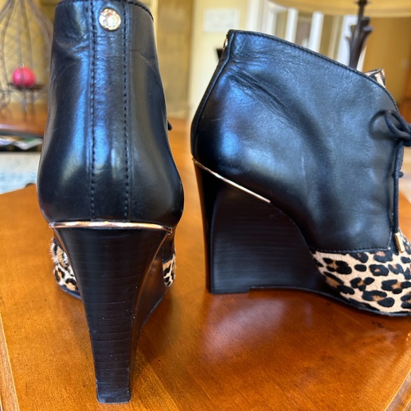 Coach  all leather wedge ankle booties size 91/2 - Picture 5 of 5